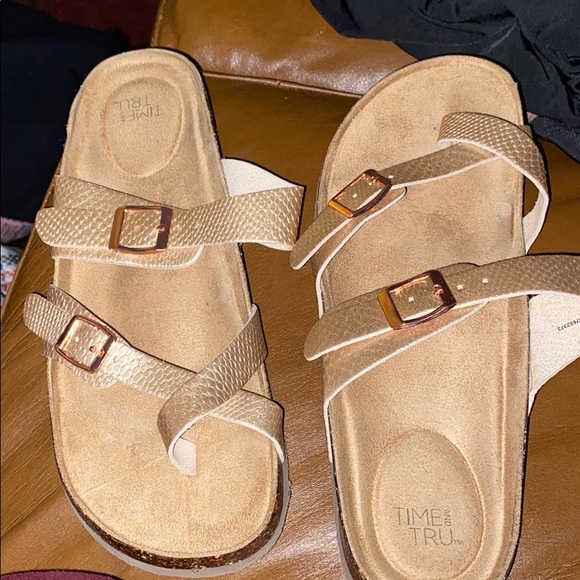 Sandals - Picture 2 of 3